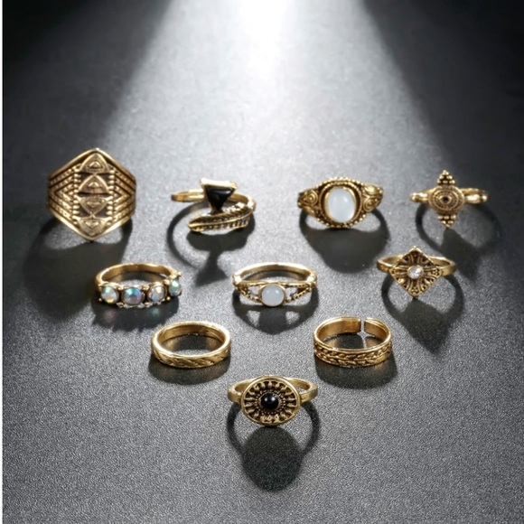 🎉HOST PICK🎉 10 Pc Gold Boho Stackable Ring Set - Picture 2 of 3